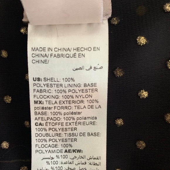 Chico's reversible button blouse.Tunic length.Chico's Size 2 (L/XL)Never worn. - Picture 9 of 9